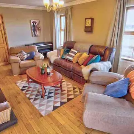 Holiday home Mountain View House Killarney